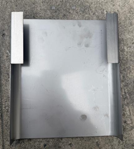 Sliding plate detail